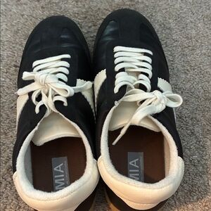 MIA Black and White Sneakers with Classic Low-Top Design